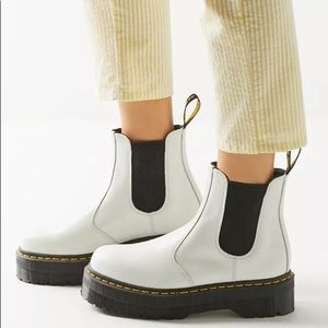 Dr. Martens 2976 Quad Platform Chelsea boots
